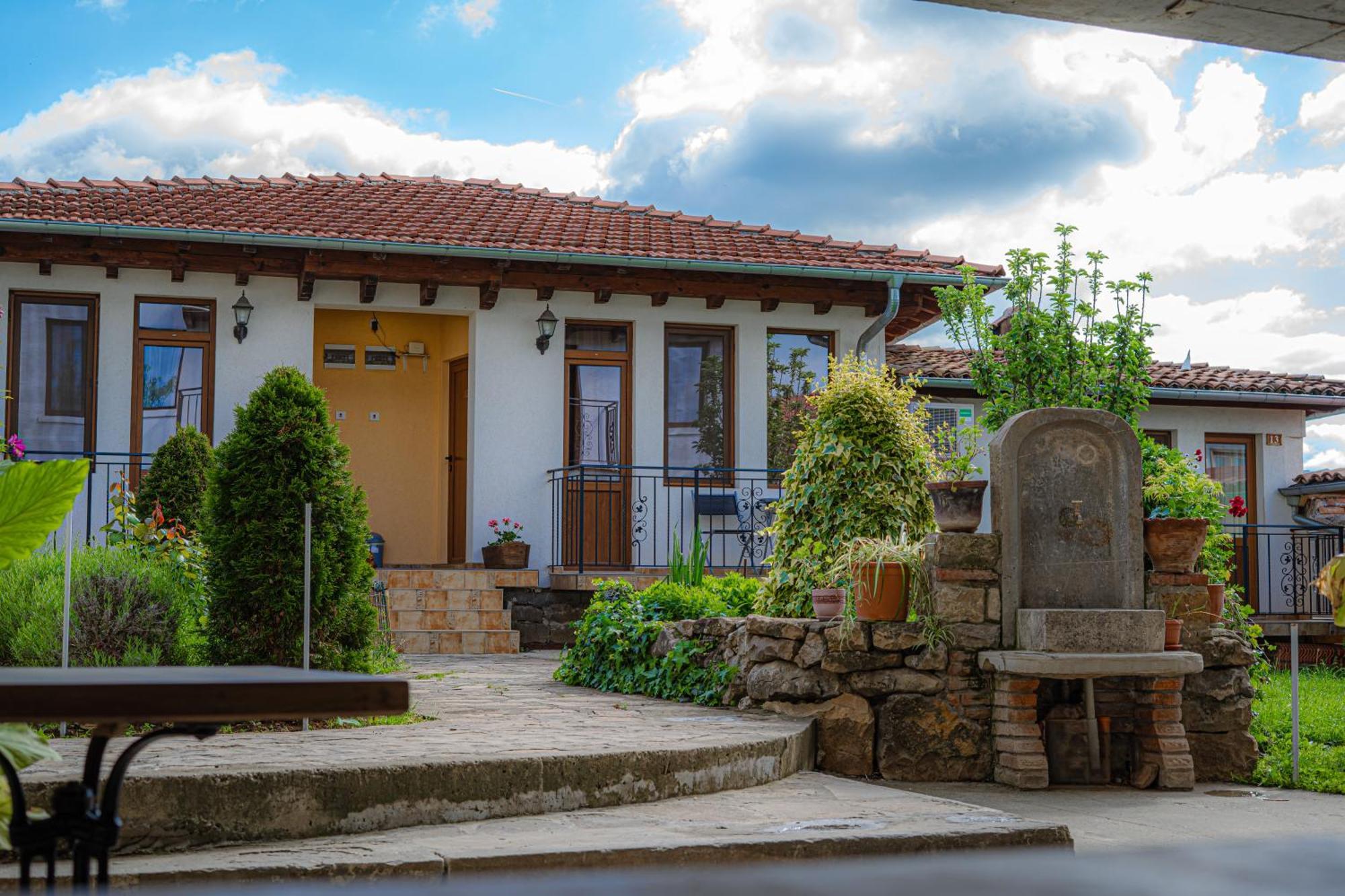 Family Hotel "Slavianska Dusha" Veliko Tarnovo Eksteriør billede