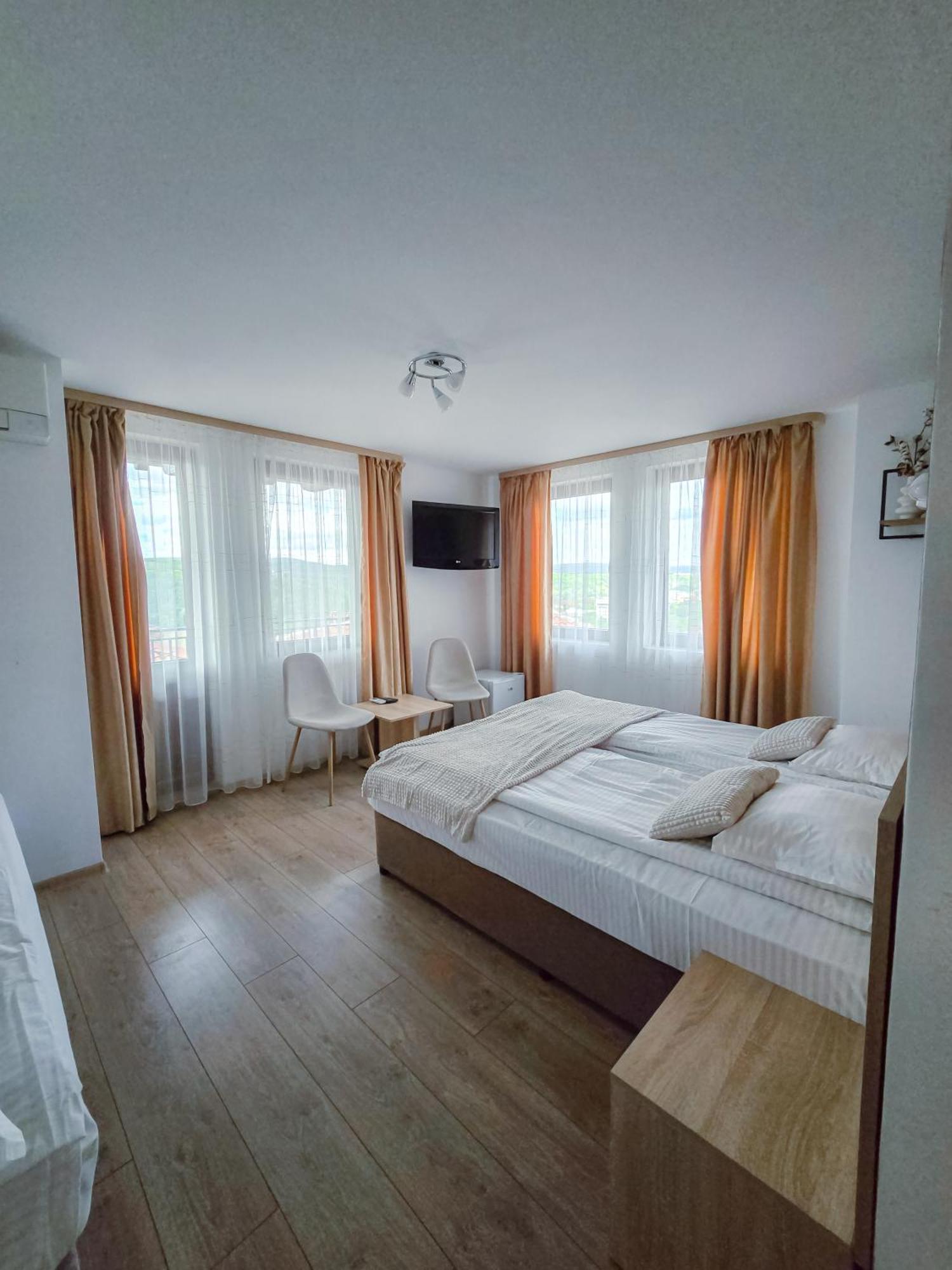 Family Hotel "Slavianska Dusha" Veliko Tarnovo Eksteriør billede